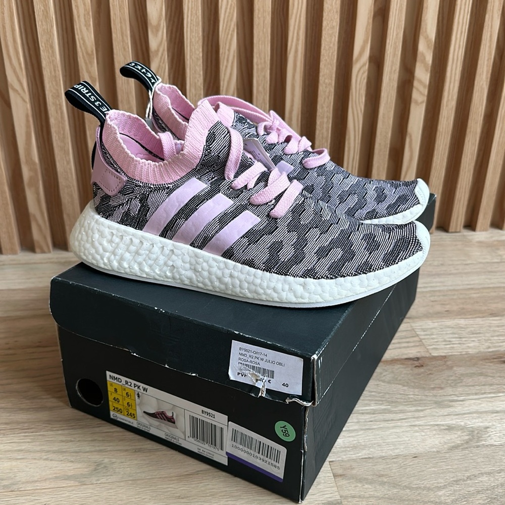 Adidas Originals NMD_R2 Primeknit Wonder Pink NWT size US 8